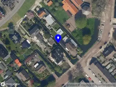 Ambulance met gepaste spoed naar de Boveneindselaan in Krimpen aan den IJssel