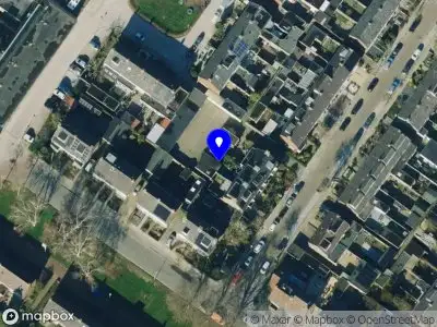 Brandweer met gepaste spoed naar de Wortmanstraat in Kampen vanwege een liftopsluiting