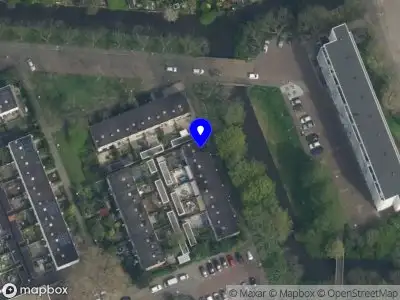 Ambulance met grote spoed naar de J.H. Leopoldpad in Delft