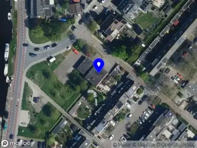Brandweer met gepaste spoed naar de Veenwortelstraat in Lisserbroek