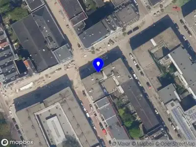 Ambulance met gepaste spoed naar de Stationssingel in Rotterdam