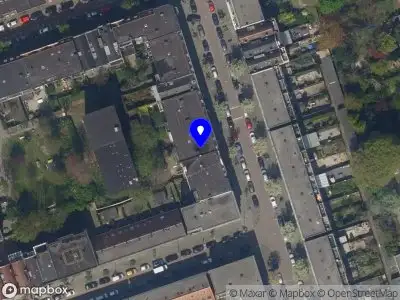 Ambulance met grote spoed naar de Schonebergerweg in Rotterdam