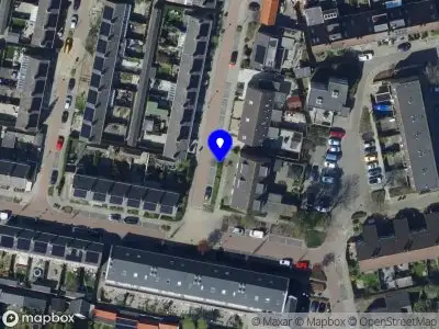 Ambulance met gepaste spoed naar de Kortenaerstraat in Oud-Beijerland