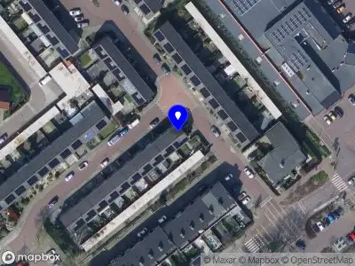 Ambulance met grote spoed naar de Roterijstraat in 's-Gravendeel