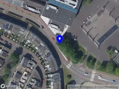 Ambulance met gepaste spoed naar de Noordendijk in Dordrecht