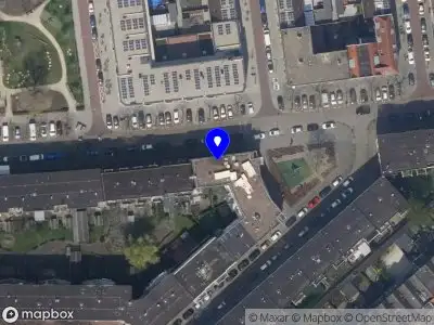 Ambulance met grote spoed naar de Slaghekstraat in Rotterdam