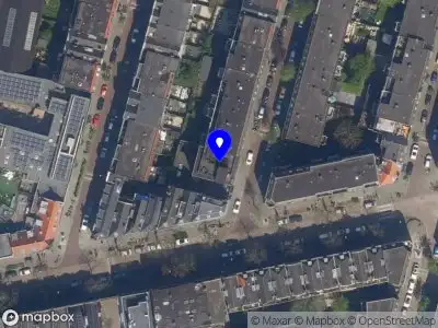 Ambulance met gepaste spoed naar de Hoeksestraat in Rotterdam