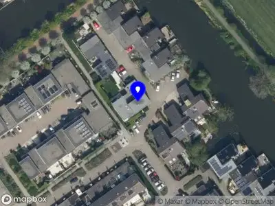 Ambulance met grote spoed naar de Overwaard in Capelle aan den IJssel