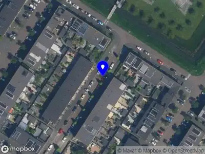 Brandweer met gepaste spoed naar de Lirestraat in Amsterdam vanwege afhijsen patient