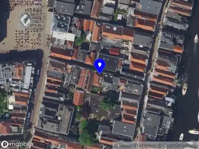 Ambulance met grote spoed naar de Kerksteeg in Gorinchem