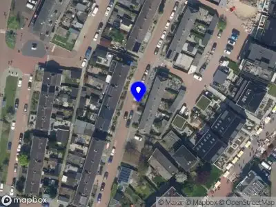 Ambulance met grote spoed naar de Looierijstraat in Krimpen aan de Lek