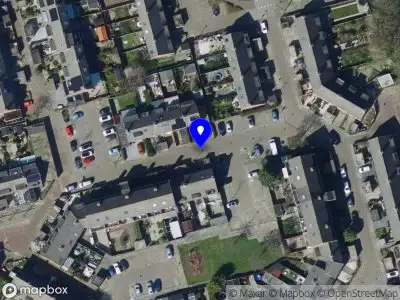 Ambulance met grote spoed naar de Sinaasappelgaard in Spijkenisse