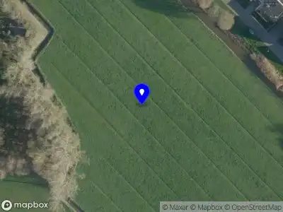 Ambulance met grote spoed naar de Appeldijk in Heukelum