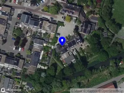 Ambulance met grote spoed naar de Luchtenburg in Dordrecht