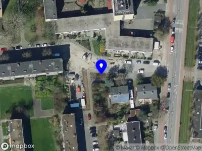 Ambulance met grote spoed naar de Bredevoorde in Rotterdam