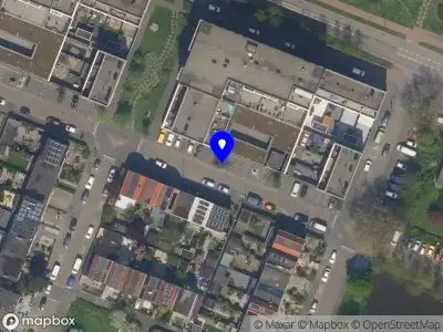 Politie naar de Jan de Rooijstraat in Vlaardingen vanwege steekincident
