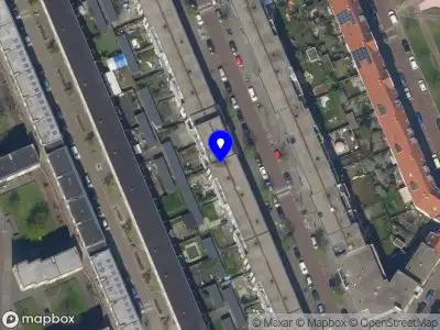 Ambulance met gepaste spoed naar de Van Lennepstraat in Rotterdam