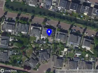Ambulance met gepaste spoed naar de Burgemeester Beelaertspark in Dordrecht