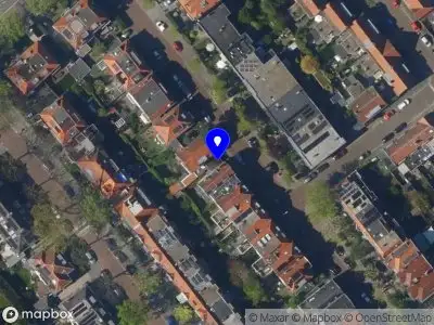 Ambulance met grote spoed naar de Parkweg in Voorburg