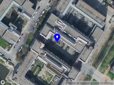 Ambulance met grote spoed naar de Zomerplein in Puttershoek