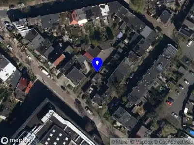 Brandweer met gepaste spoed naar de Oostergrachtswal in Leeuwarden vanwege wateroverlast