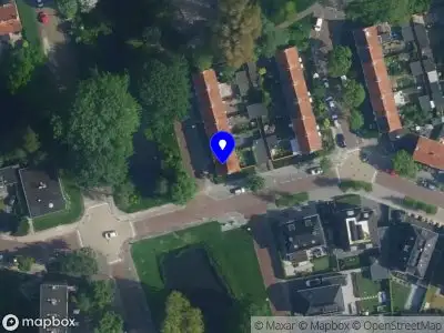 Ambulance met grote spoed naar de Hortensialaan in Amstelveen