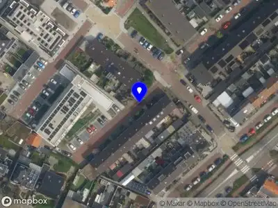 Ambulance met grote spoed naar de Sophia van Teylingenstraat in Naaldwijk