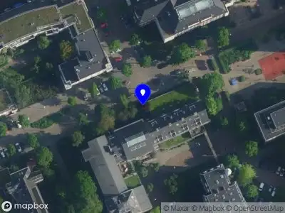 Ambulance met grote spoed naar de Ketelhuisplein in Amsterdam