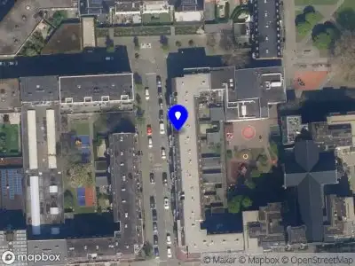 Ambulance met grote spoed naar de Laanzichtstraat in Rotterdam