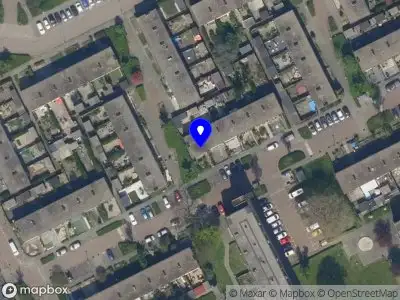 Ambulance met gepaste spoed naar de Uiverstraat in Capelle aan den IJssel