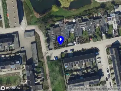 Ambulance met grote spoed naar de Devel in Barendrecht