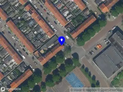 Ambulance met grote spoed naar de Hilbersplein in Beverwijk