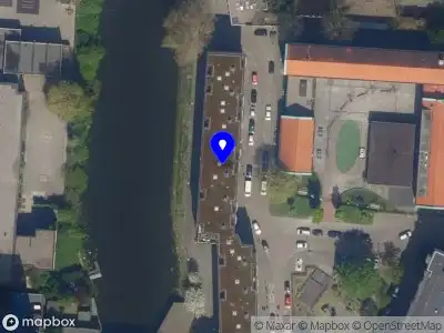 Ambulance met grote spoed naar de Hoge Boezem in Rotterdam