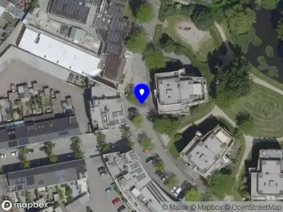 Politie naar de Burgemeester van Rijnsingel in Venlo vanwege aanrijding met letsel