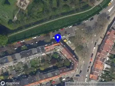 Ambulance met grote spoed naar de Vlaardingerdijk in Schiedam