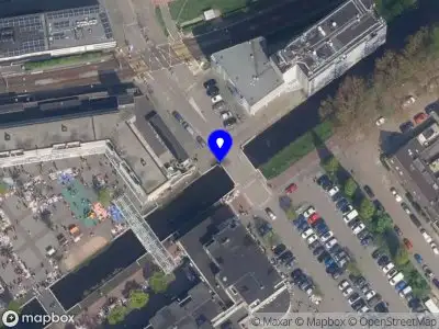 Brandweer met gepaste spoed naar de Rietdekkerweg in Rotterdam vanwege wateroverlast