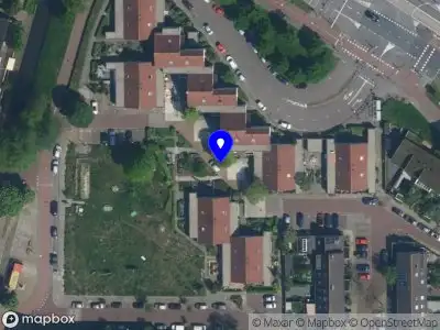 Ambulance met grote spoed naar de Mierikshof in Haarlem