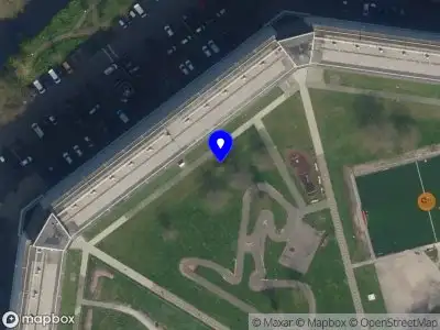Ambulance met grote spoed naar de Purmerhoek in Capelle aan den IJssel