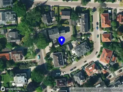 Brandweer met grote spoed naar de Sophialaan in Apeldoorn vanwege middelgrote brand