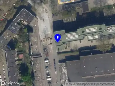 Ambulance met gepaste spoed naar de Duivenvoordestraat in Rotterdam
