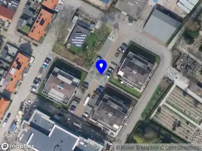 Ambulance met grote spoed naar de Prinsenhof in Puttershoek