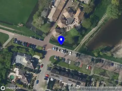 Ambulance met grote spoed naar de Zonnenberg in Zoetermeer