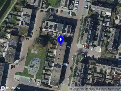 Ambulance met gepaste spoed naar de Grebbestraat in Oud-Beijerland