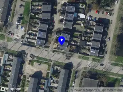 Ambulance met grote spoed naar de Ferdinand Bolstraat in Oud-Beijerland