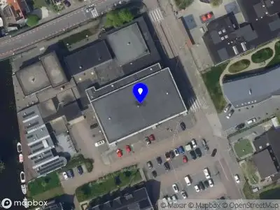 Ambulance met grote spoed naar de Tuinderslaantje in Vinkeveen