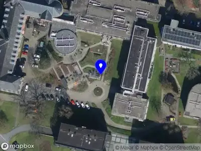 Brandweer met gepaste spoed naar de Arnold Janssenlaan in Teteringen vanwege een liftopsluiting