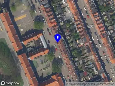 Ambulance met gepaste spoed naar de Hoogvlietstraat in Rotterdam