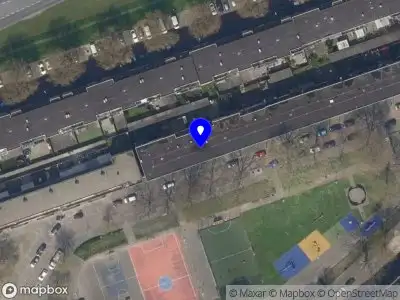 Ambulance met grote spoed naar de Verschoorstraat in Rotterdam