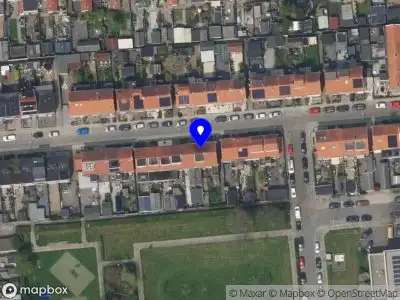 Ambulance met gepaste spoed naar de Vrijlandtstraat in Pernis Rotterdam