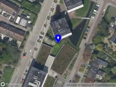 Ambulance met grote spoed naar de Blankenburg in Rozenburg